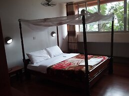Entebbe Flight Motel