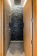 Sleep 'n fly Sleep Lounge, NORTH Node - Transit only