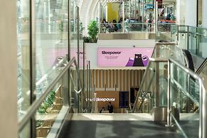 Sleepover Terminal 3, Concourse B – formerly sleep ‘n fly