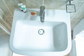 INNit Hotel - Marina House