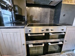 INNit Hotel - Marina House