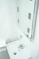 INNit Hotel - Marina House