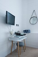 INNit Hotel - Marina House