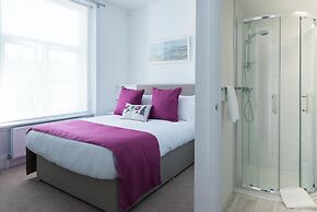 INNit Hotel - Marina House