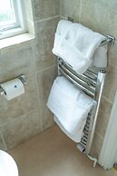 INNit Hotel - Marina House