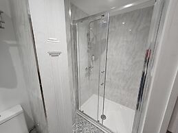 INNit Hotel - Marina House