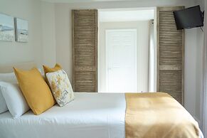 INNit Hotel - Marina House