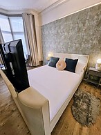 INNit Hotel - Marina House