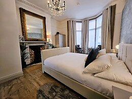 INNit Hotel - Marina House