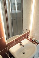 INNit Hotel - Marina House