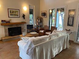 Secluded Seaside Villa w Garden Sea-sunset View