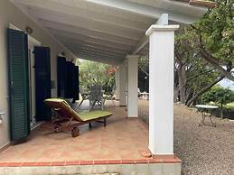 Secluded Seaside Villa w Garden Sea-sunset View