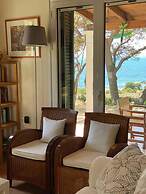 Secluded Seaside Villa w Garden Sea-sunset View