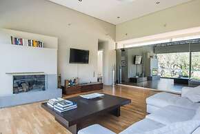 Studio Rio Unique Space With Garden and Garage