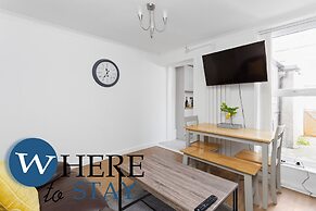 Entire Modern House City Center