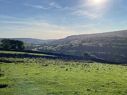 Joyces Cottage, 2 Brown Hill