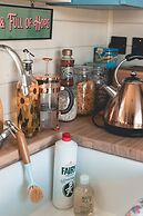 Dog Friendly Shepherd's Hut, Perfect for Couples