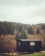 Dog Friendly Shepherd's Hut, Perfect for Couples