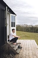 Dog Friendly Shepherd's Hut, Perfect for Couples