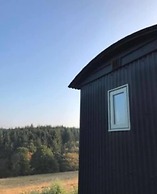 Dog Friendly Shepherd's Hut, Perfect for Couples