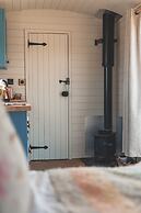 Dog Friendly Shepherd's Hut, Perfect for Couples