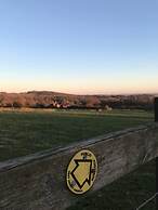Dog Friendly Shepherd's Hut, Perfect for Couples