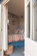 Dog Friendly Shepherd's Hut, Perfect for Couples