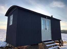 Dog Friendly Shepherd's Hut, Perfect for Couples
