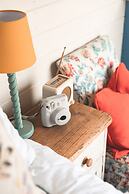 Dog Friendly Shepherd's Hut, Perfect for Couples