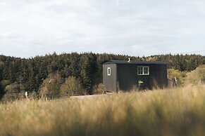 Dog Friendly Shepherd's Hut, Perfect for Couples