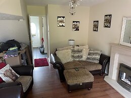 Beautiful 3-bed House in Stoke-on-trent