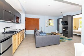 Apartments at 100 Collins