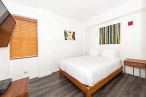 Apartments at 100 Collins