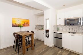 Apartments at 100 Collins