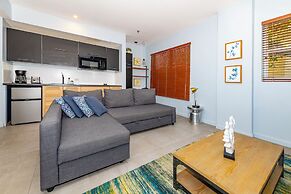 Apartments at 100 Collins