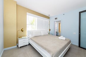 Apartments at 100 Collins