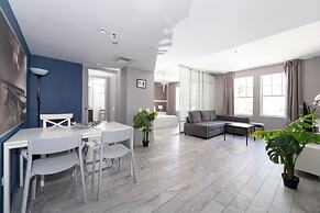 Apartments at 100 Collins