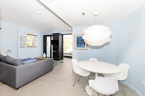 Apartments at 100 Collins