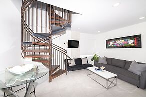 Apartments at 100 Collins