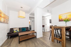 Apartments at 100 Collins