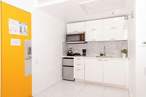 Apartments at 100 Collins