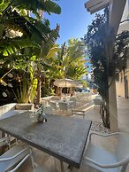 Apartments at 100 Collins