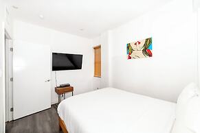 Apartments at 100 Collins