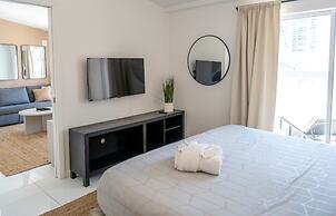 Apartments at 100 Collins