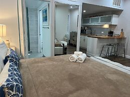 Apartments at 100 Collins