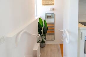 Apartments at 100 Collins