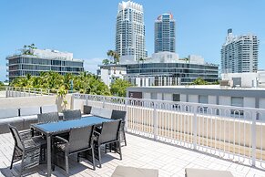 Apartments at 100 Collins