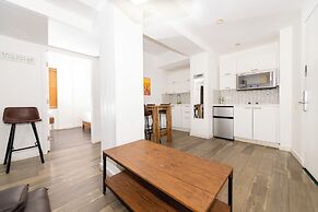 Apartments at 100 Collins