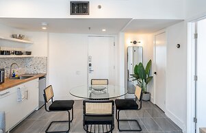 Apartments at 100 Collins