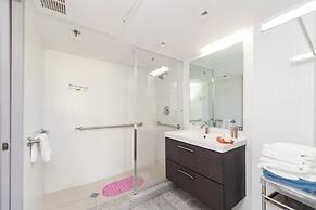 Apartments at 100 Collins